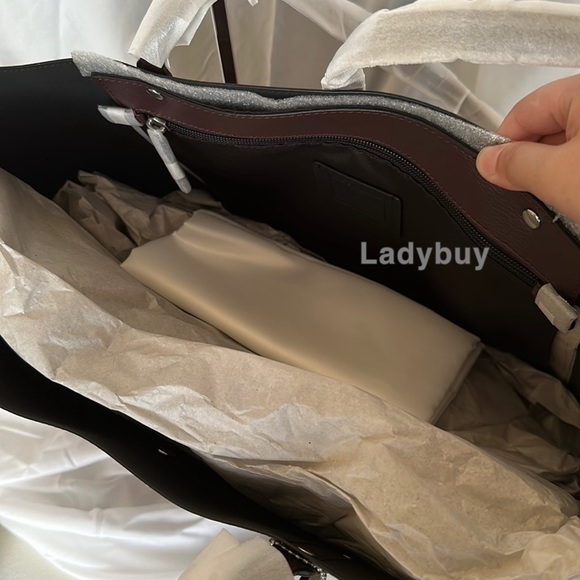 ❇️NWT coach market tote in Polished pebble leather - Picture 8 of 11